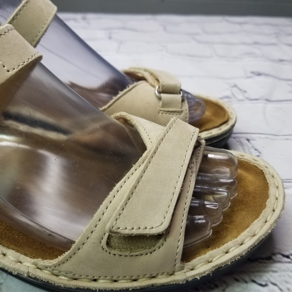 Naot Papaya bone ankle strap sandals - Picture 12 of 16